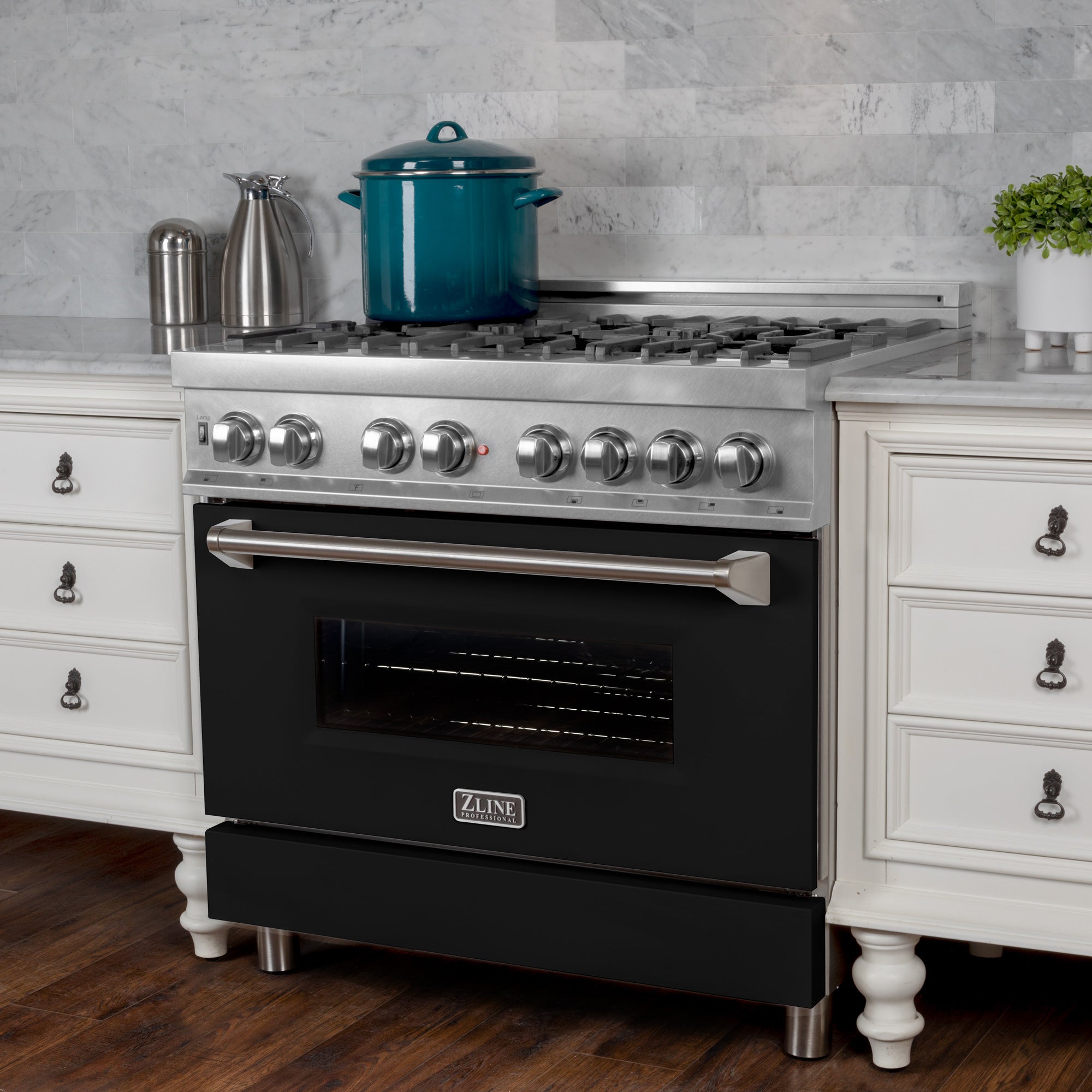 ZLINE 24" 2.8 cu. ft. Dual Fuel Range with Gas Stove and Electric Oven in Fingerprint Resistant Stainless Steel and Black Matte Door (RAS-BLM-24)