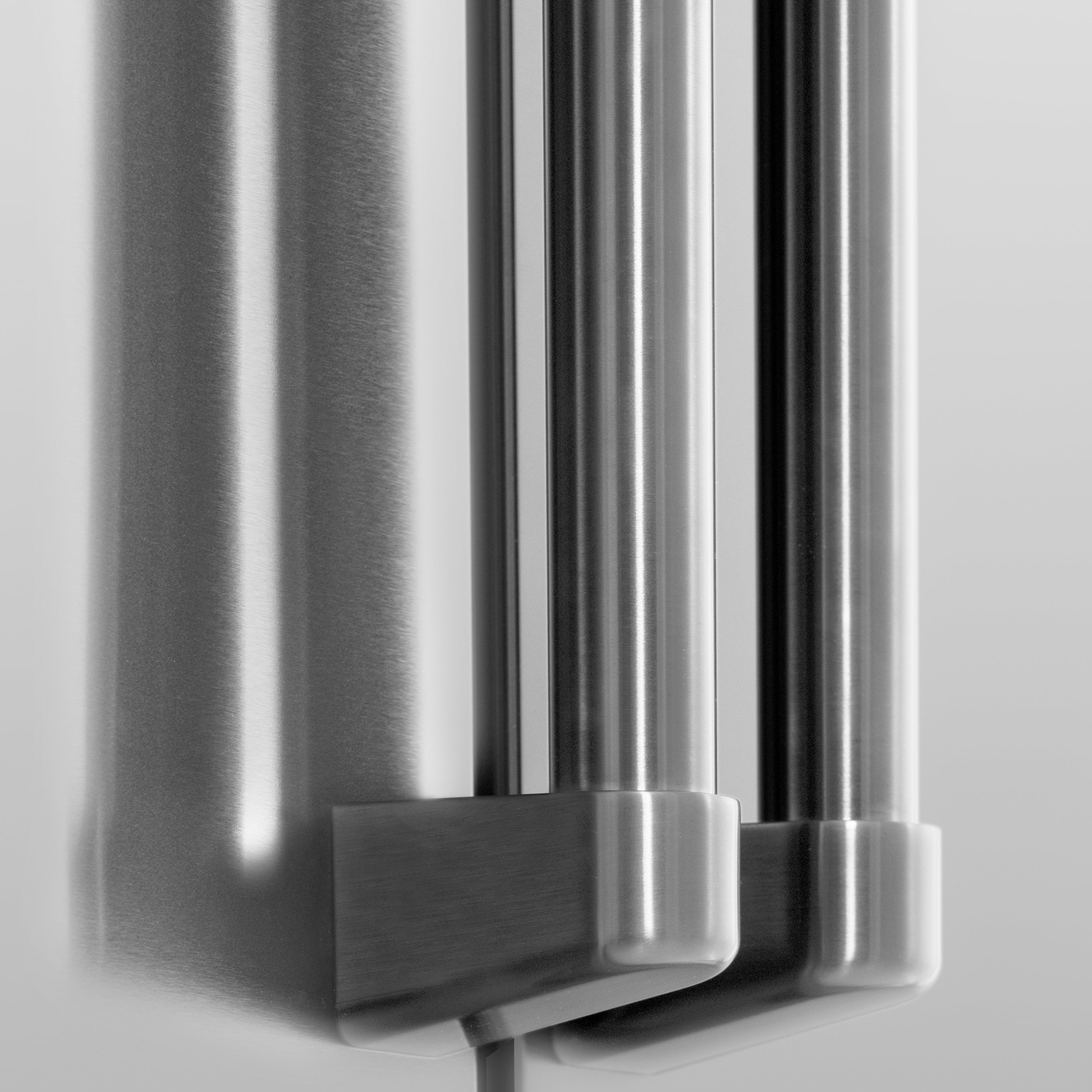ZLINE 36" 21.6 cu. ft 4-Door French Door Refrigerator with Water and Ice Dispenser in Fingerprint Resistant Stainless Steel